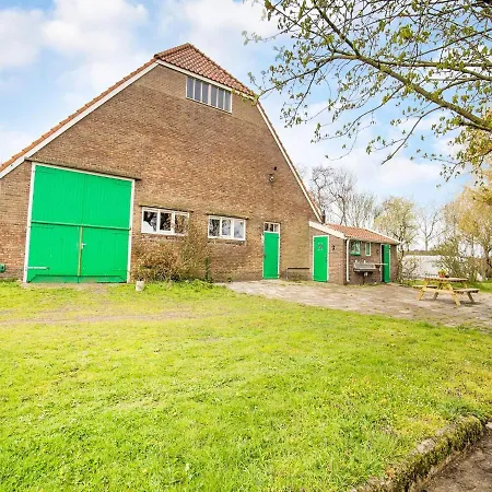 بيت للعطل Cozy Holiday Home In Sint Maartensvlotbrug With A Garden *