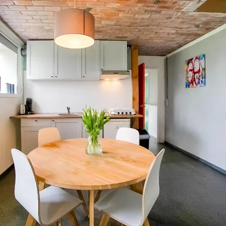Cozy Holiday Home In Sint Maartensvlotbrug With A Garden بيت للعطل *