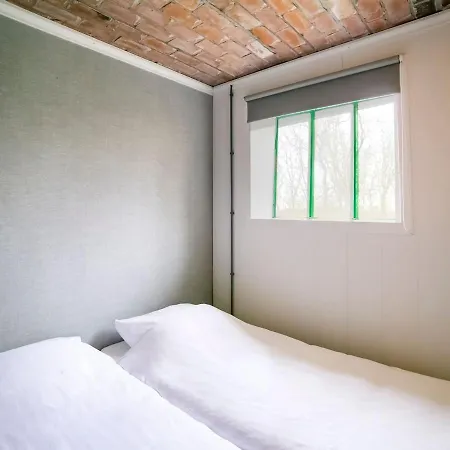 بيت للعطل Cozy Holiday Home In Sint Maartensvlotbrug With A Garden *